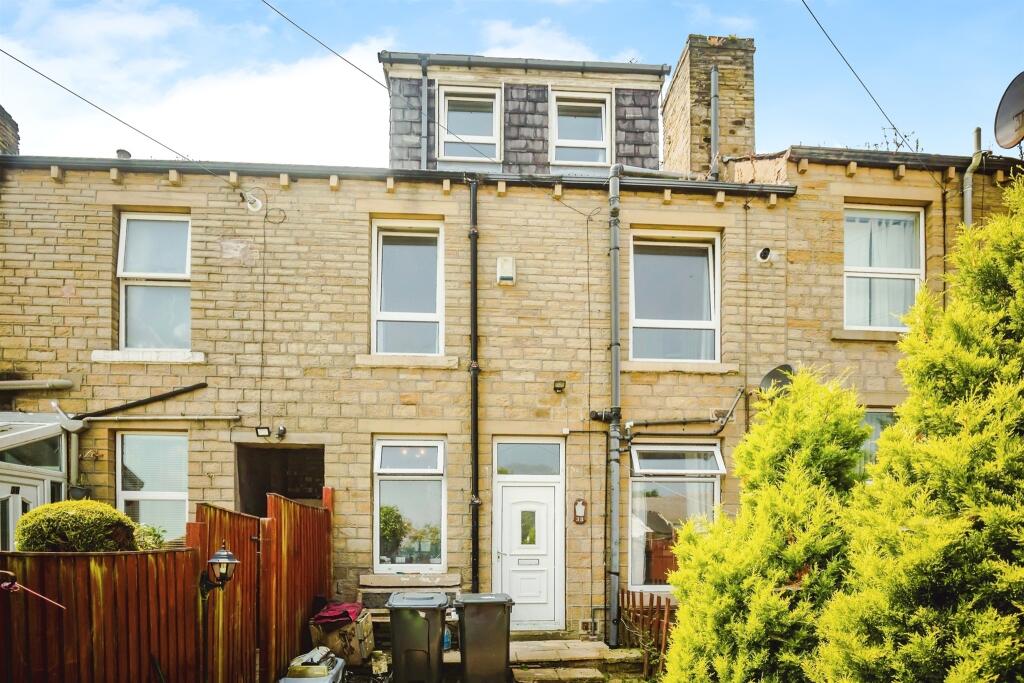 3 bedroom terraced house for sale in Corby Street, Birkby, Huddersfield
