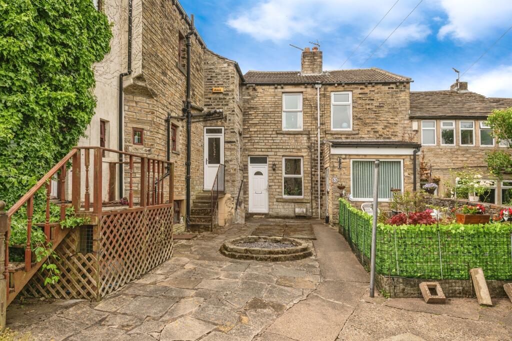 Main image of property: New Laithe Hill, Huddersfield