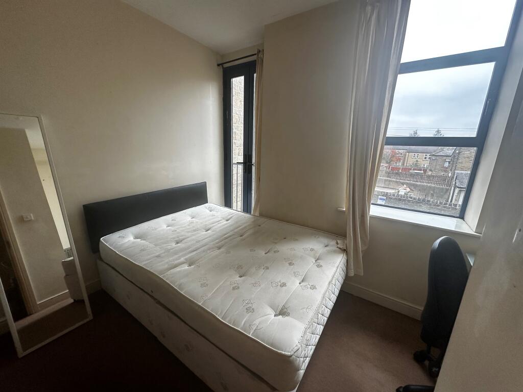 2 bedroom flat