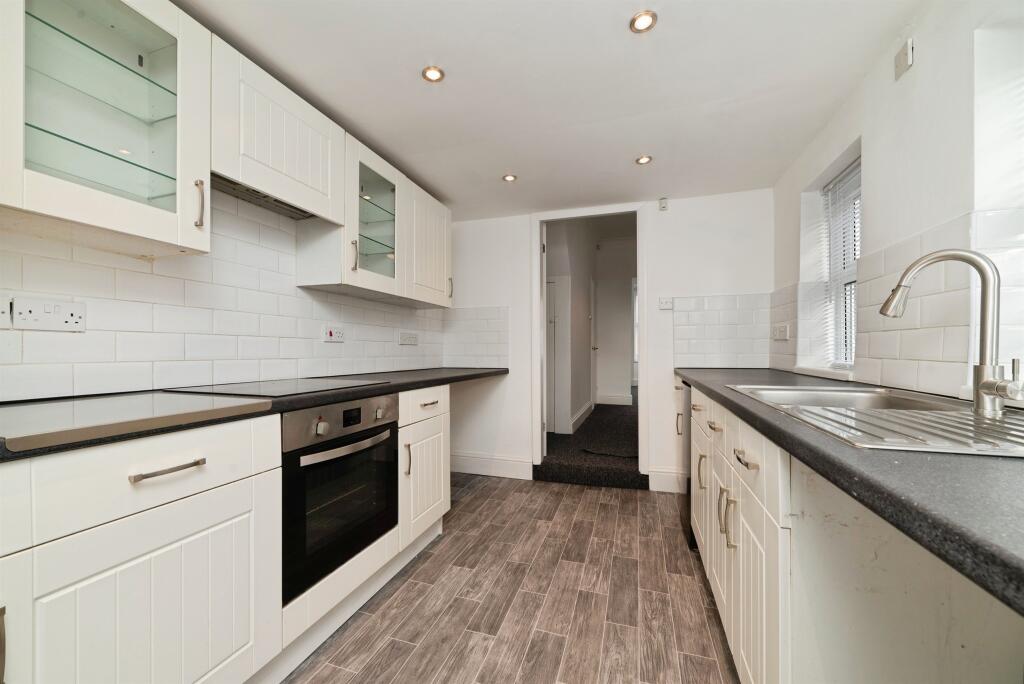 Main image of property: Raglan Street, Hull