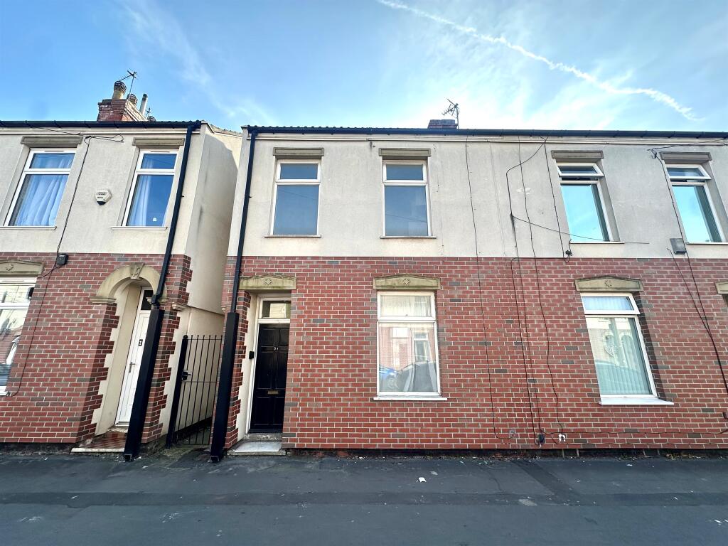 Main image of property: Holland Street, Hull
