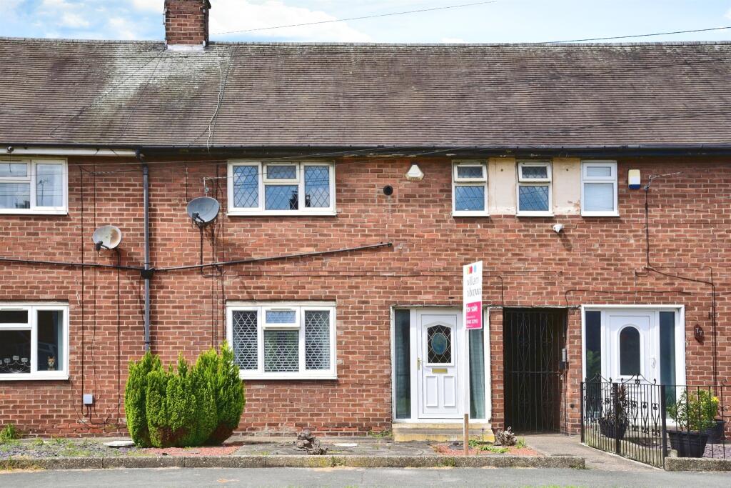 3 bedroom terraced house for sale in Barnsley Street, Hull, HU8
