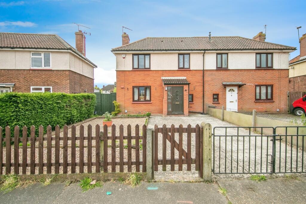 2 bedroom semidetached house for sale in Queensberry Road, Ipswich, IP3