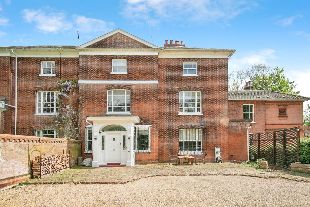 6 bedroom semidetached house for sale in Paper Mill Lane, Bramford