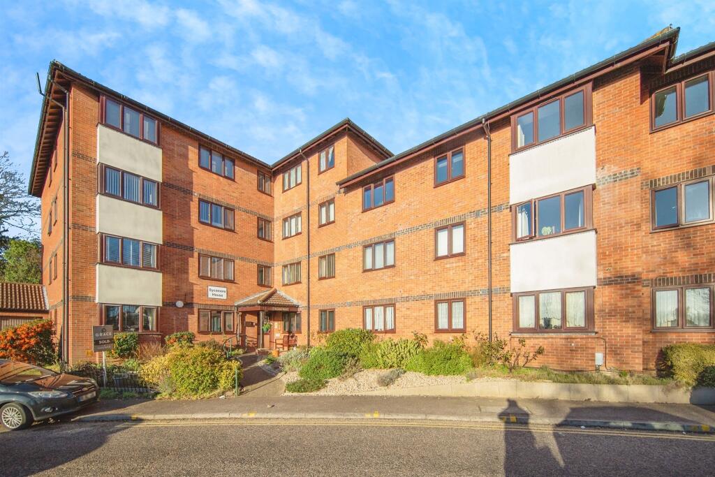 Main image of property: Oakstead Close, Ipswich