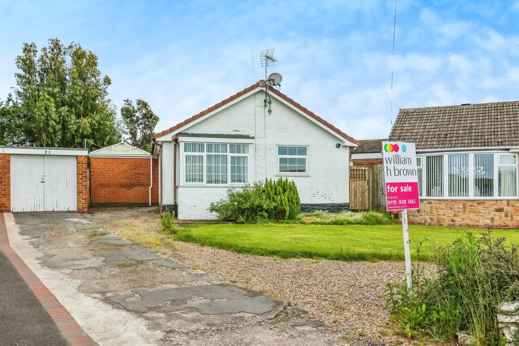 3 bedroom detached bungalow for sale in St. James Drive, Brinsley