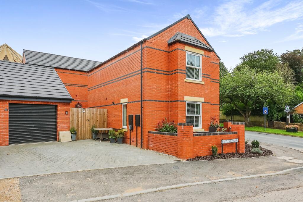 3 bedroom detached house for sale in Nine Corners, Kimberley, Nottingham, NG16