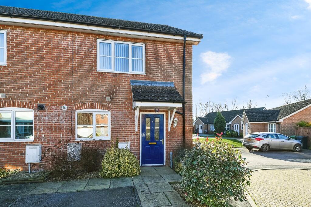 3 bedroom semidetached house for sale in Kent Drive, Watlington, King