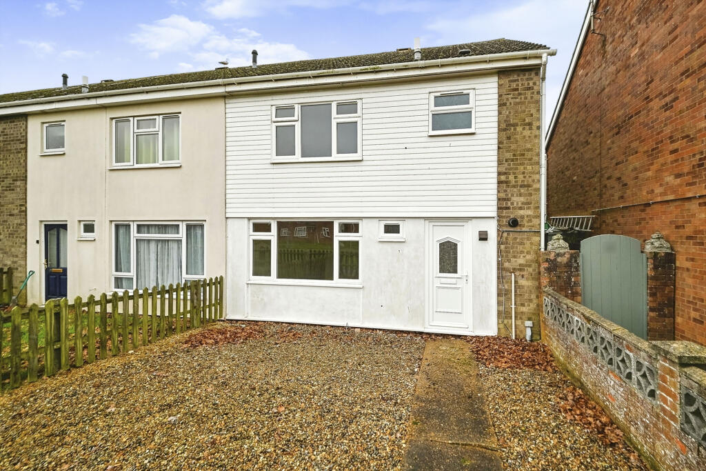 3 bedroom end of terrace house for sale in Westfields, King's Lynn, PE30