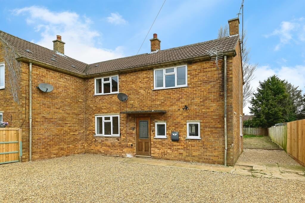 3 bedroom semidetached house for sale in Westfields, Tilney St