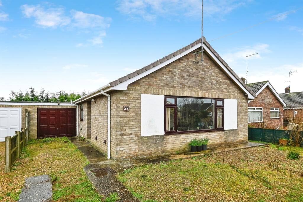 3 bedroom detached bungalow for sale in Orchard Road, Wiggenhall St ...