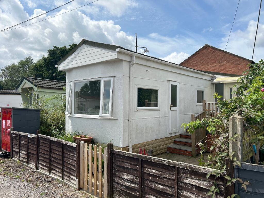 Main image of property: Kings Copse Avenue, Hedge End, Southampton