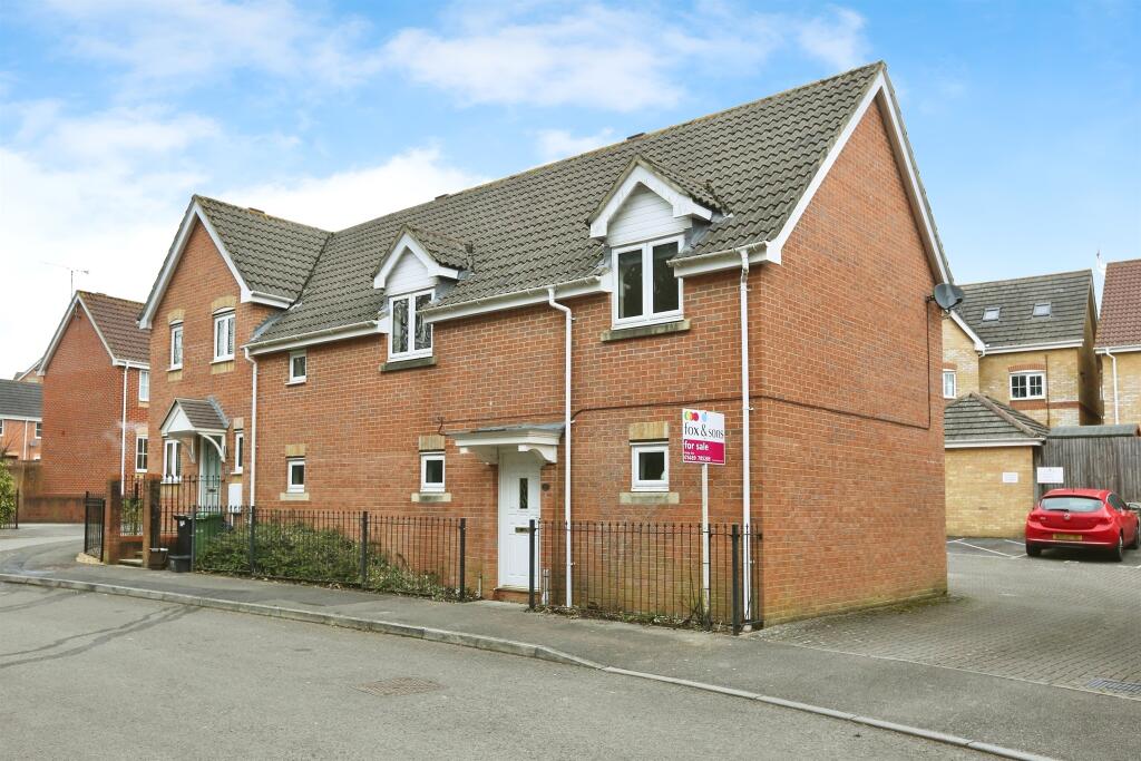 Main image of property: Fallow Crescent, Hedge End, Southampton