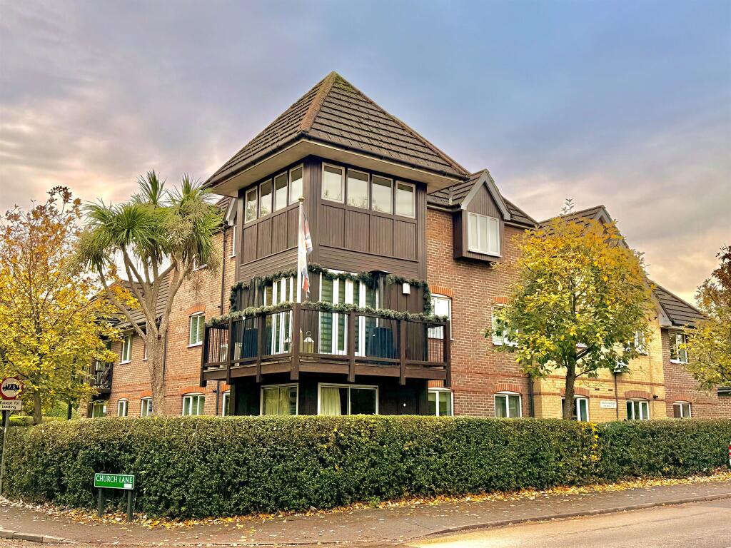 Main image of property: Yachtsman Close, Bursledon, Southampton