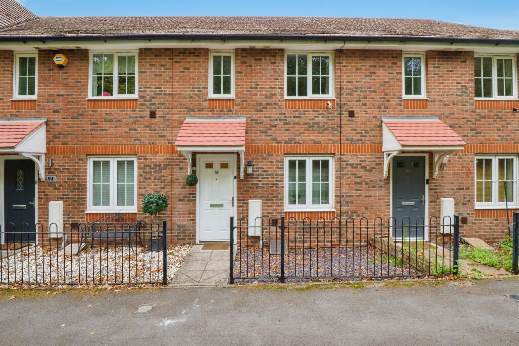 Main image of property: Mescott Meadows, Hedge End, SOUTHAMPTON
