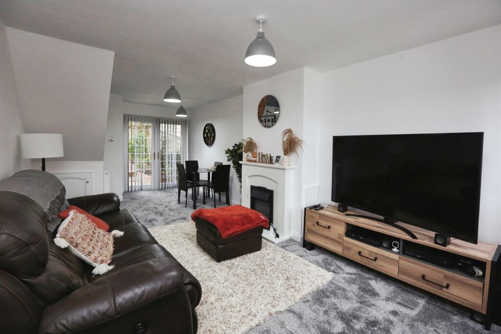 Main image of property: Reeves Way, Bursledon, SOUTHAMPTON