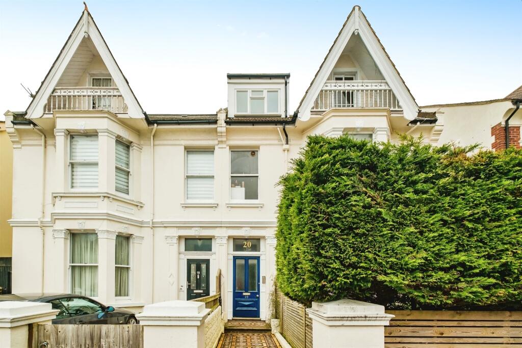 2 bedroom apartment for sale in Sackville Gardens, Hove, BN3