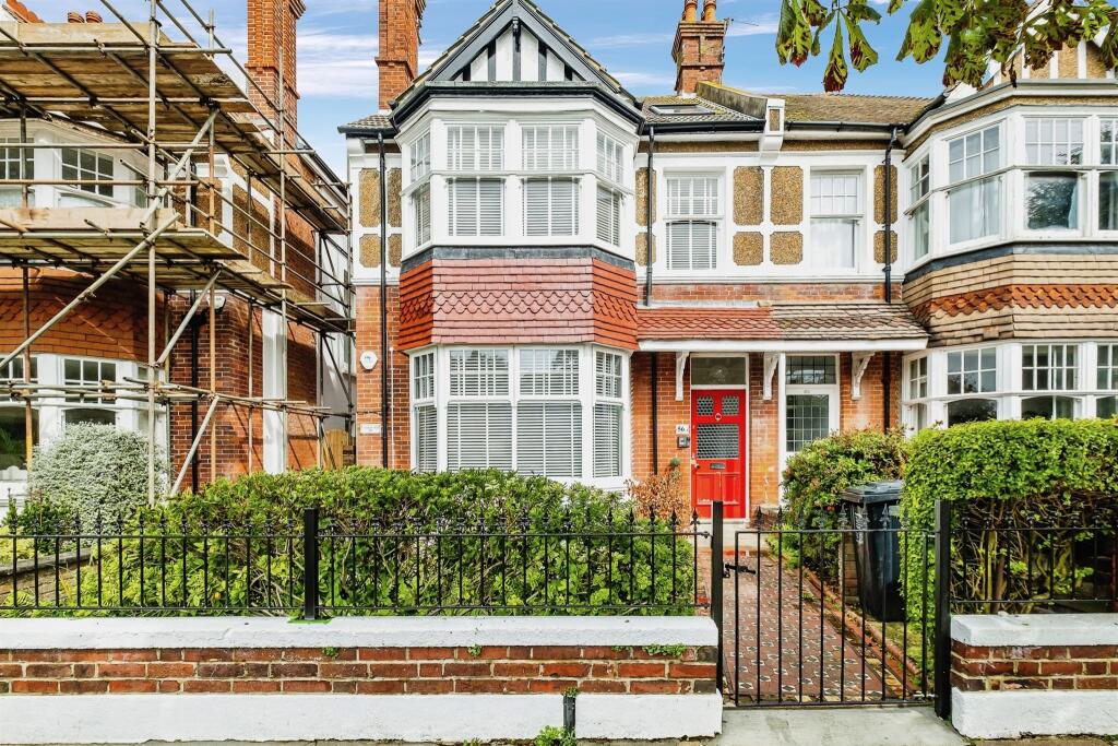 2 bedroom apartment for sale in Pembroke Crescent, Hove, BN3