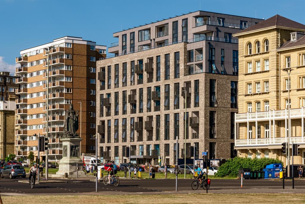 Additional property image - Grand Avenue, Hove