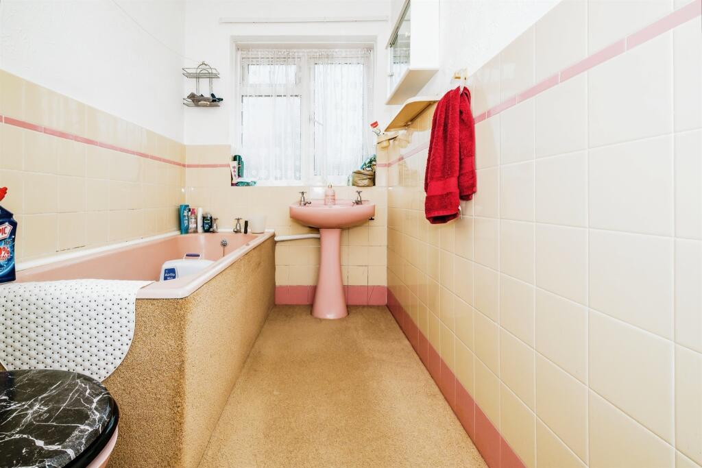 Additional property image - Old Shoreham Road, Portslade, Brighton