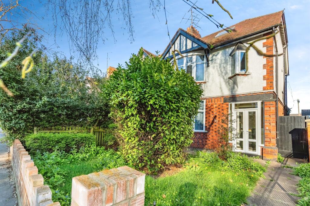 Main image of property: Queens Park Parade, Northampton