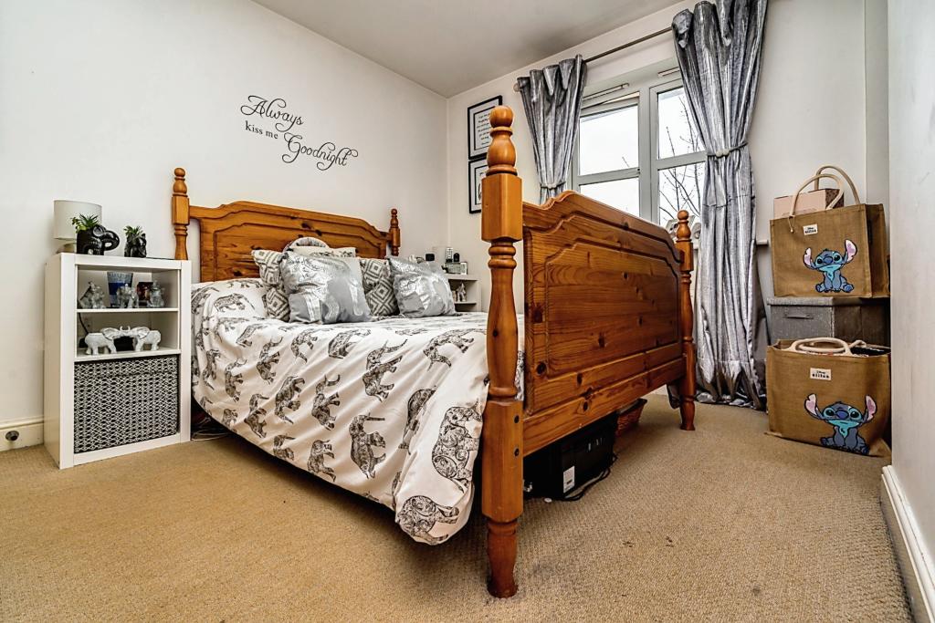 3 bedroom semidetached house for sale in Watergate Lane, Leicester, LE3