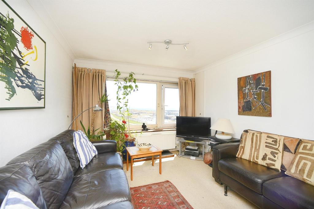 2 bedroom flat for sale in Arundel Street, Brighton, BN2