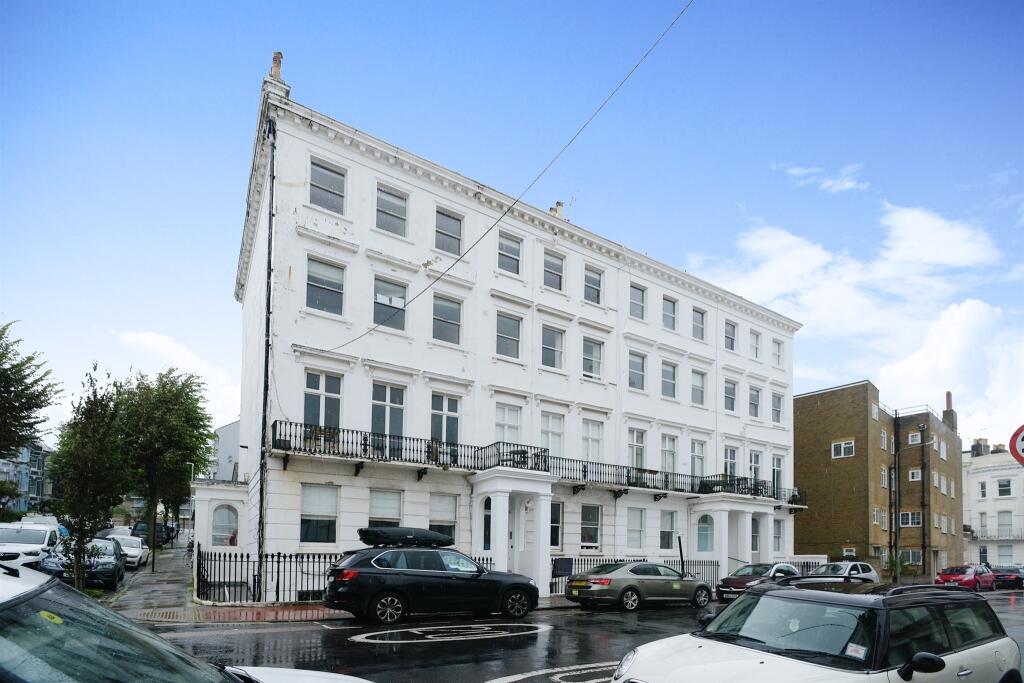 3 bedroom flat for sale in Chesham Road, Brighton, BN2