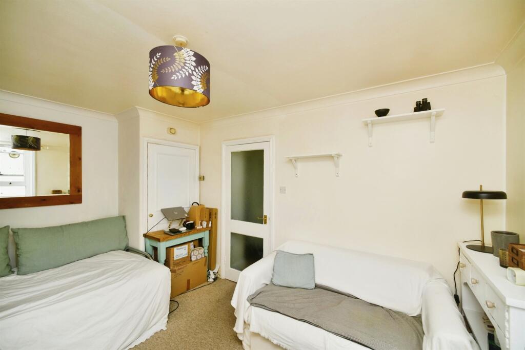 Additional property image - Marine Parade, Brighton