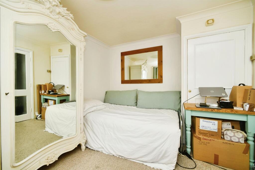 Additional property image - Marine Parade, Brighton