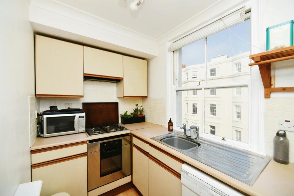 Additional property image - Marine Parade, Brighton