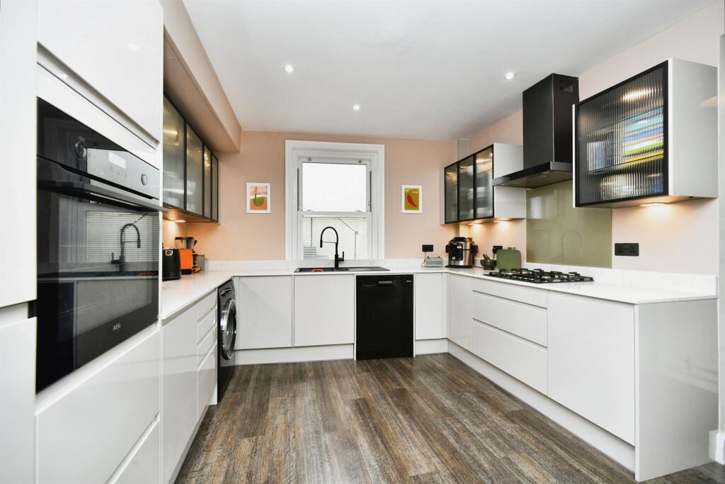 Additional property image - Sutherland Road, Brighton