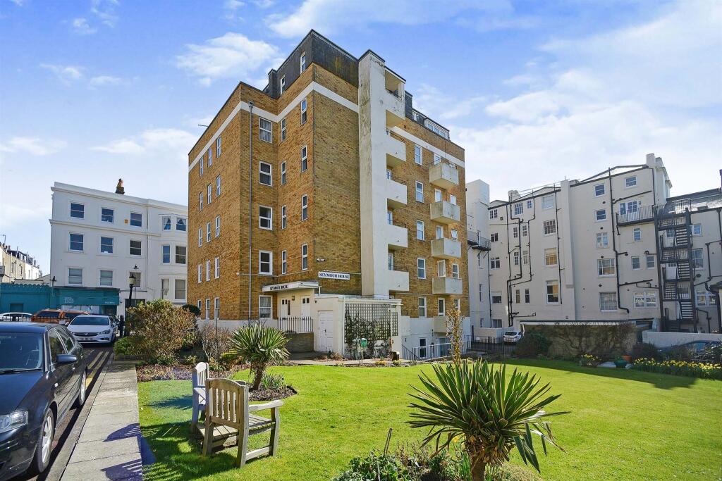 2 bedroom ground floor flat for sale in Seymour Square, BRIGHTON, BN2