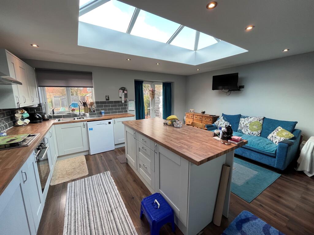 3 bedroom semidetached house for sale in Rookery Lane, Lincoln, LN6