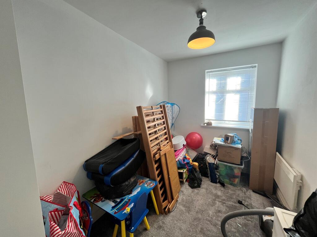 2 bedroom house for sale in Flaxley Close, Lincoln, LN2
