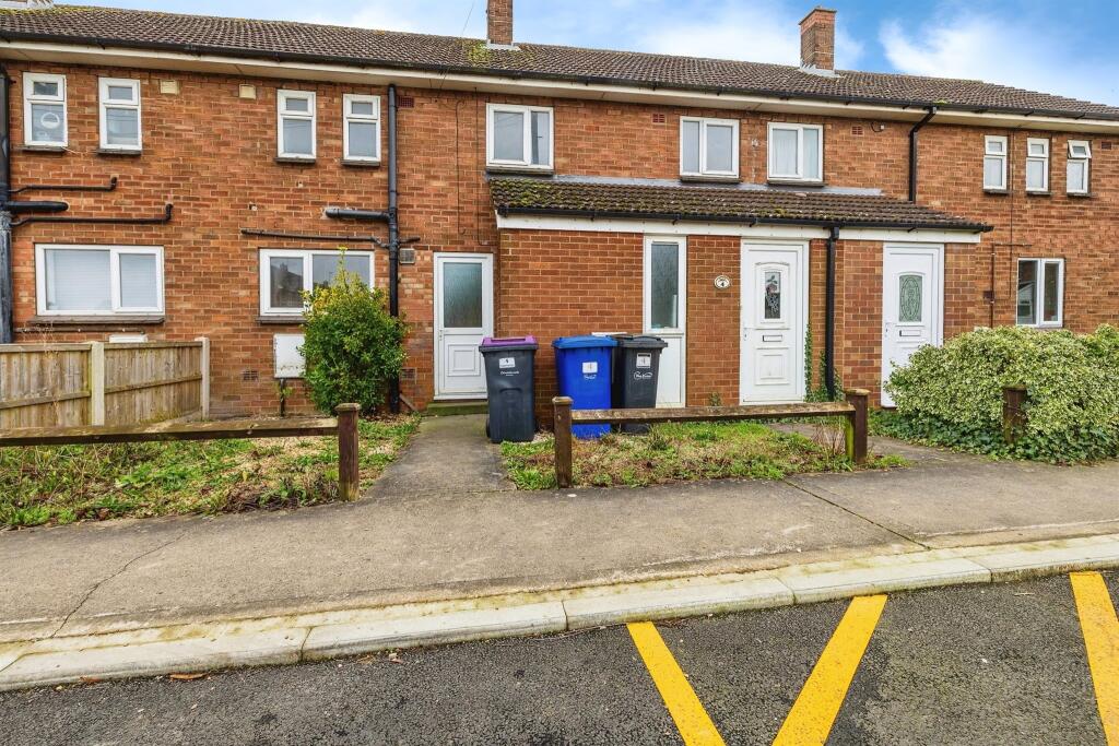 3 bedroom terraced house for sale in Capper Avenue, Hemswell Cliff