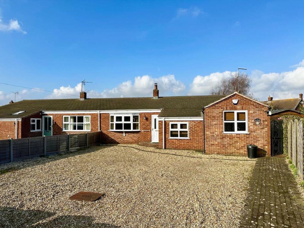 3 bedroom semidetached bungalow for sale in Brocklebank Close