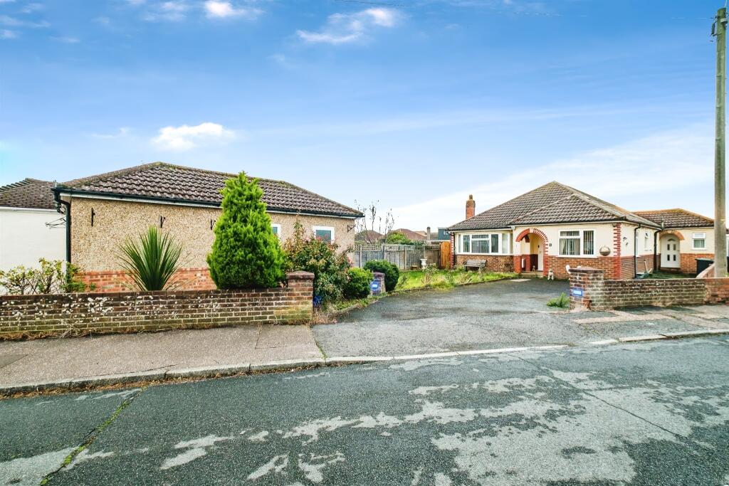 Main image of property: The Crescent, Lancing