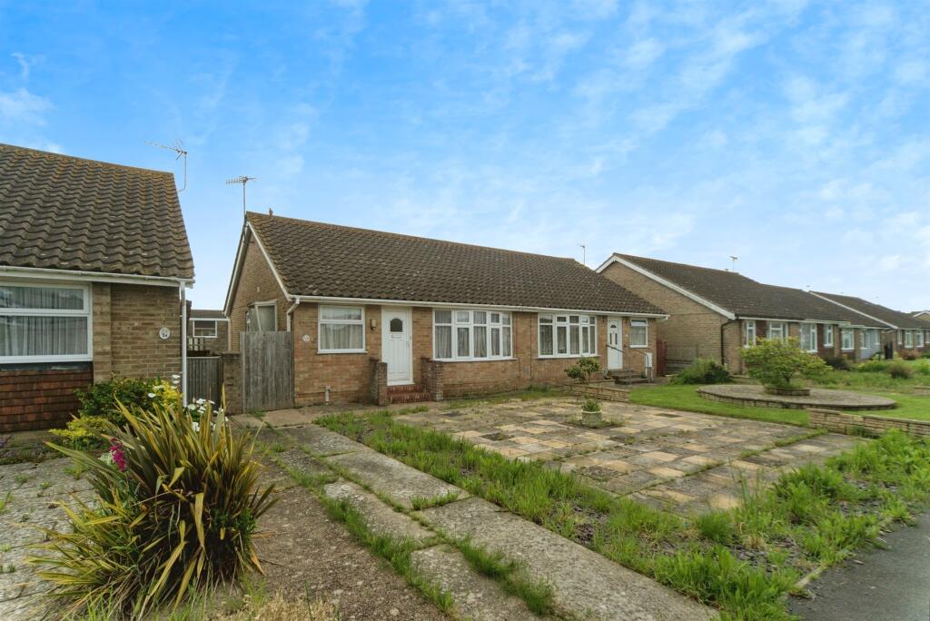 2 bedroom semidetached bungalow for sale in Kipling Walk, Eastbourne, BN23