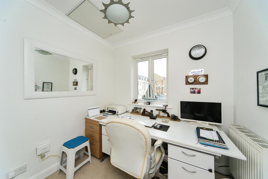 Additional property image - The Piazza, Eastbourne
