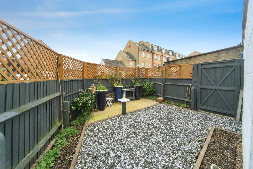 Additional property image - The Piazza, Eastbourne