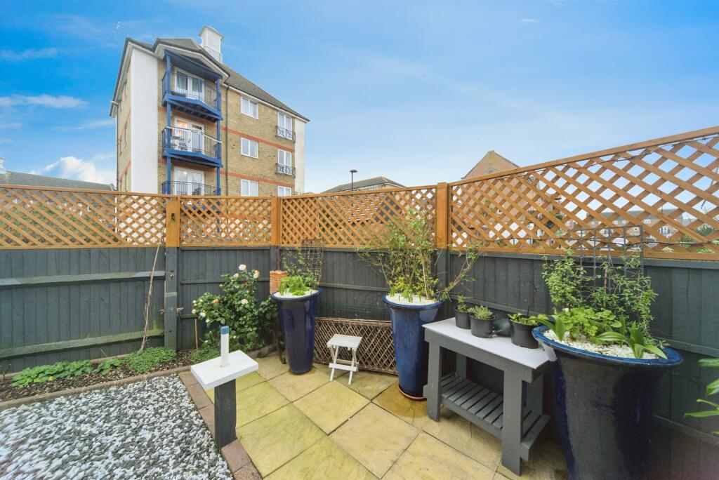 Additional property image - The Piazza, Eastbourne