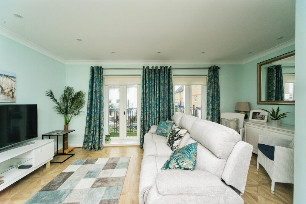 Additional property image - The Piazza, Eastbourne