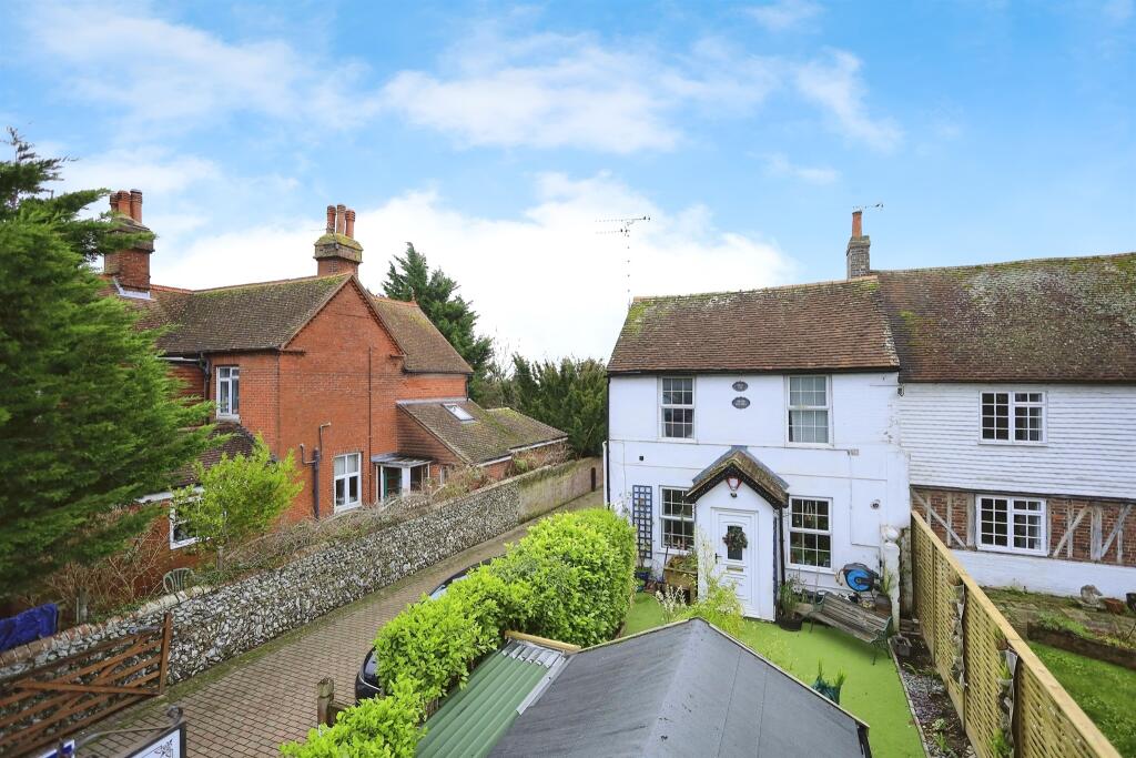 3 bedroom flat for sale in Lewes Road, Ringmer, Lewes, BN8