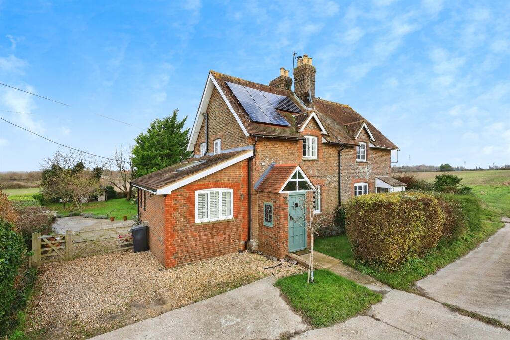 3 bedroom semidetached house for sale in Stoneham, Stoneham, Lewes, BN8