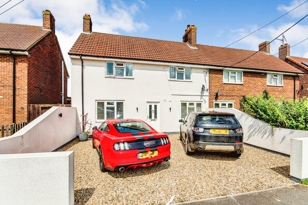3 bedroom semidetached house for sale in Cross Road, Sutton St. Edmund