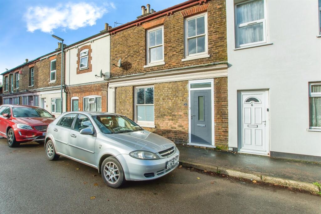 Main image of property: High Street, Sutton Bridge, Spalding