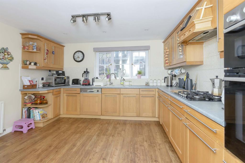 4 bedroom detached house for sale in William Street, LOUGHBOROUGH, LE11