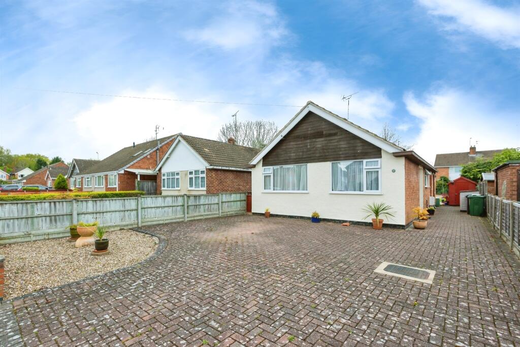 2 bedroom detached bungalow for sale in Ulverscroft Road, Loughborough