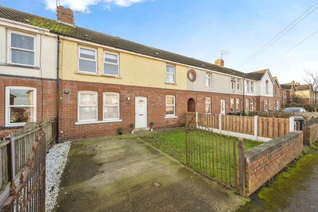 3 bedroom terraced house for sale in Highfield Park, Maltby, Rotherham, S66